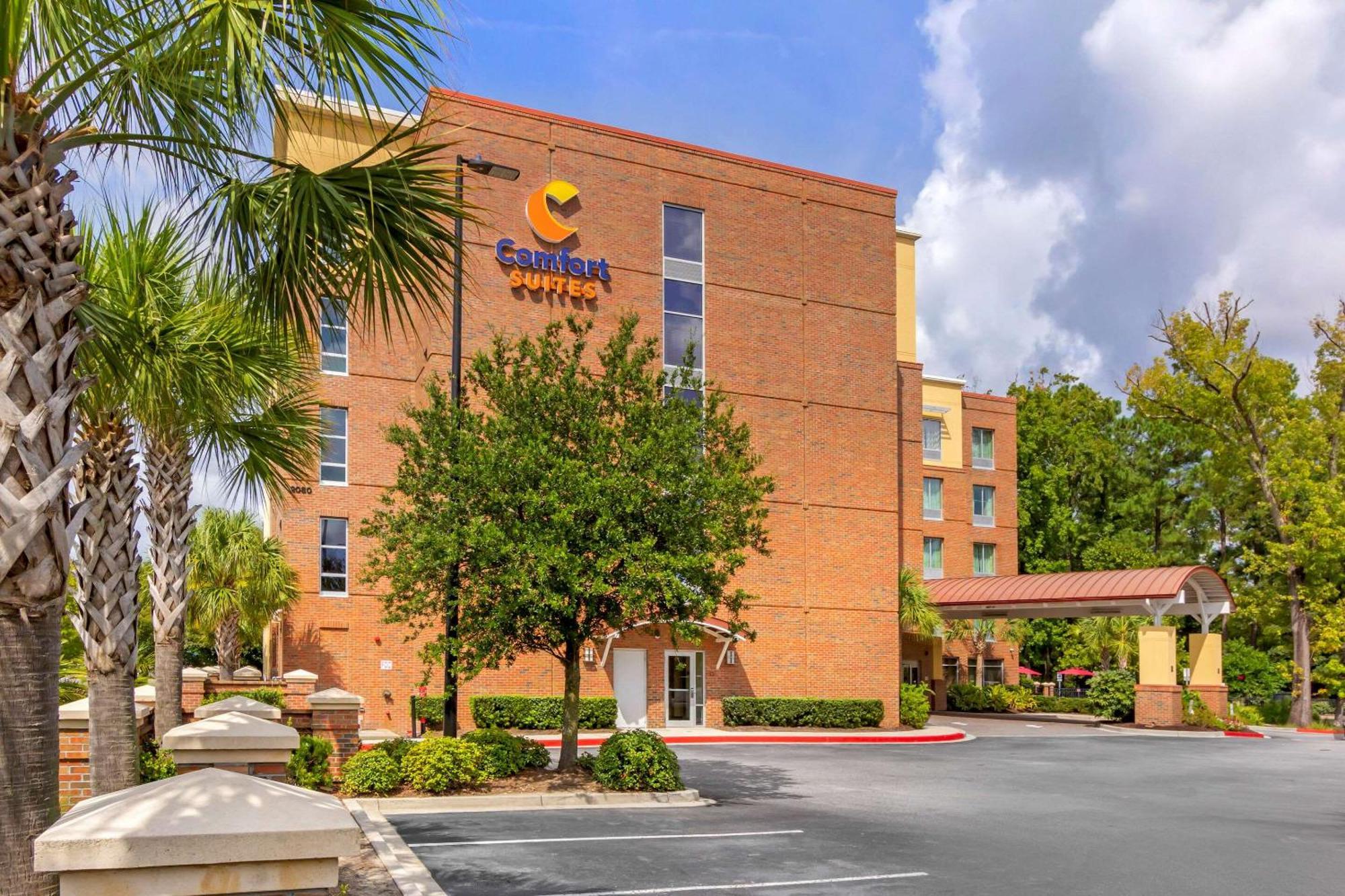 Comfort Suites Charleston West Ashley Экстерьер фото