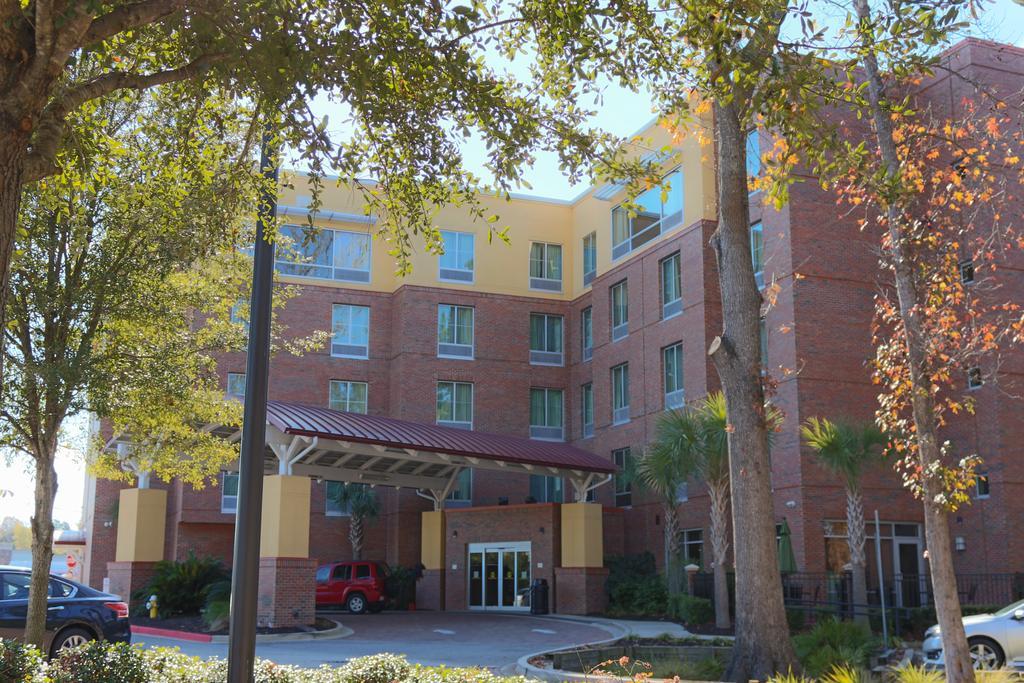 Comfort Suites Charleston West Ashley Экстерьер фото
