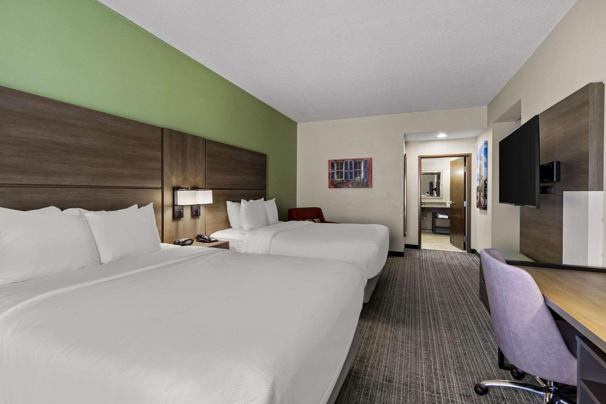 Comfort Suites Charleston West Ashley Экстерьер фото