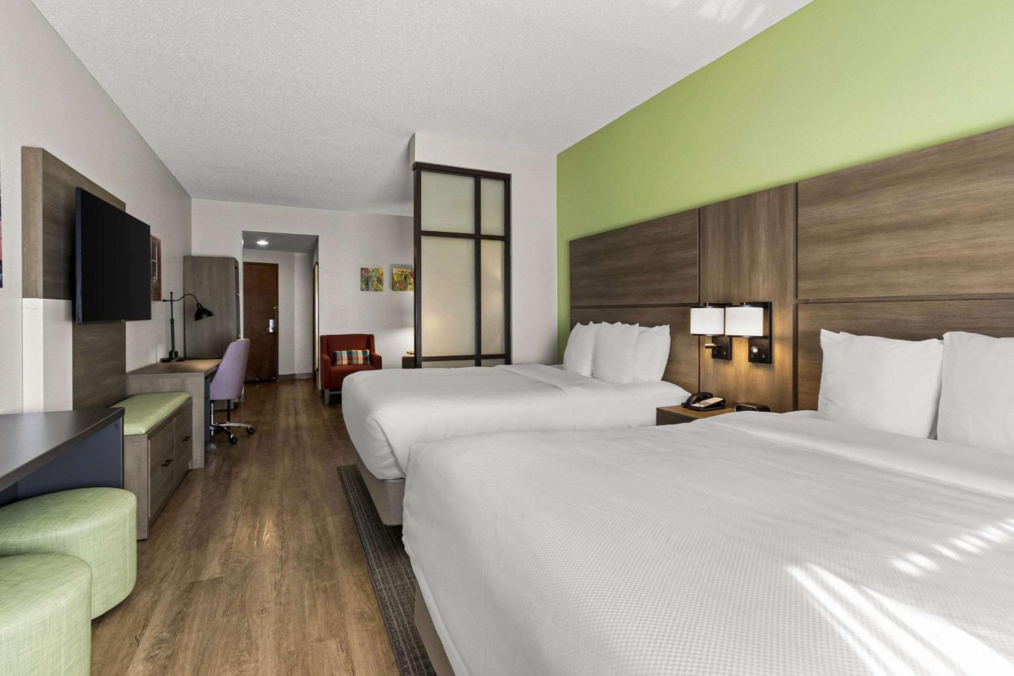 Comfort Suites Charleston West Ashley Экстерьер фото